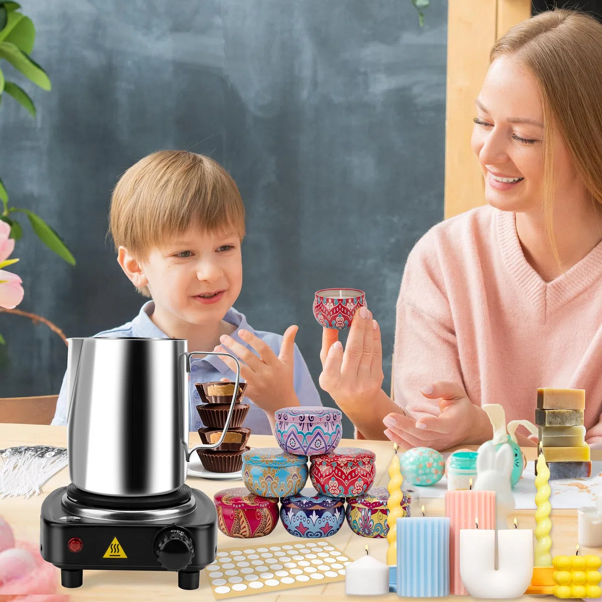 Kit per la produzione di candele JelyArt Set per la creazione di candele fai da te incluso pentolino per sciogliere la cera (900ml), 6 barattoli, 100 stoppini, 60 etichette adesive – Candele fai da te