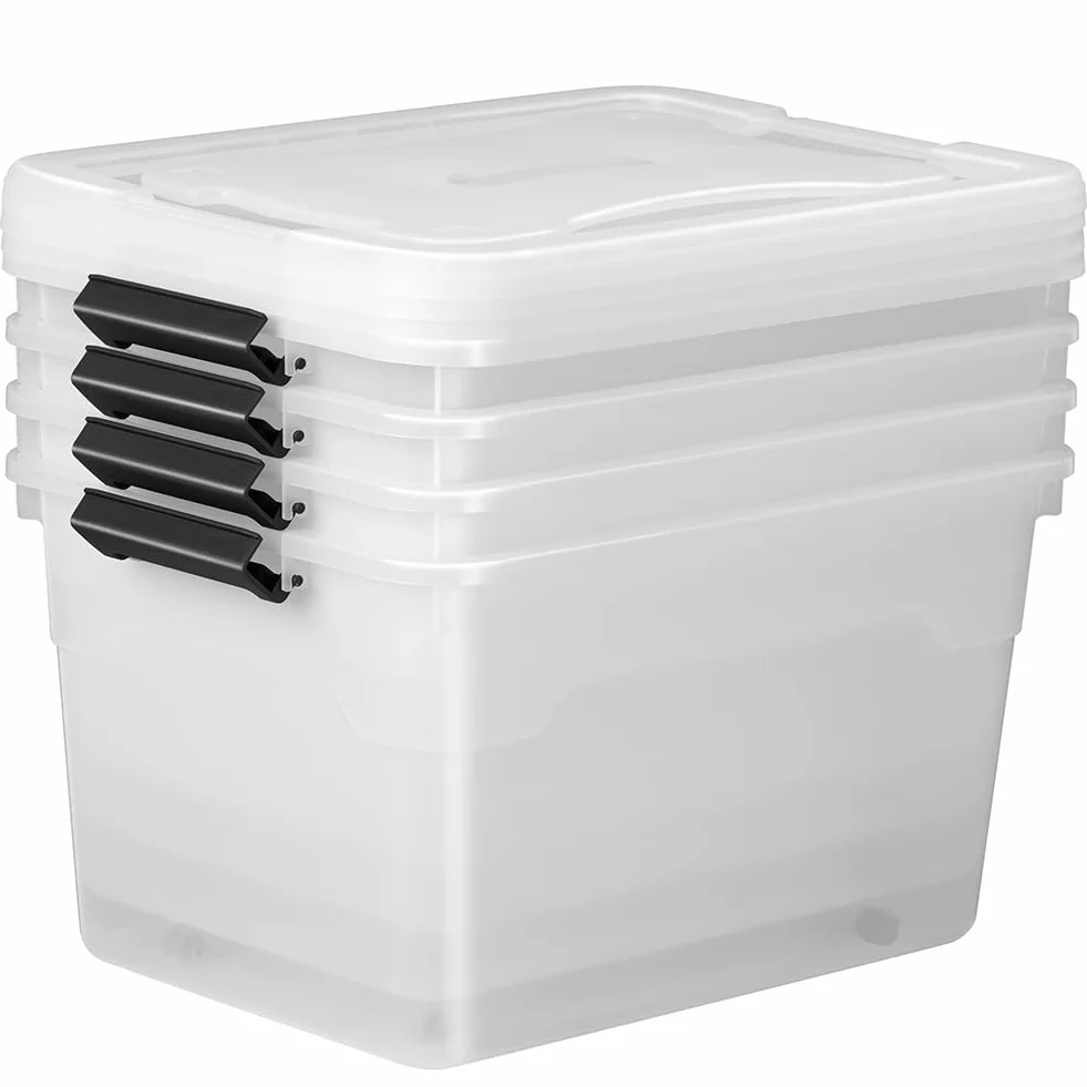 BAKAJI Set 4 Contenitori con Coperchio per Vesiti in Plastica con Ruote, Portaoggetti Impilabile per Stoccaggio Vestiti, Scatole per armadio, Giocattoli, Libri, Salvaspazio (4 x 45 Lt Alto)