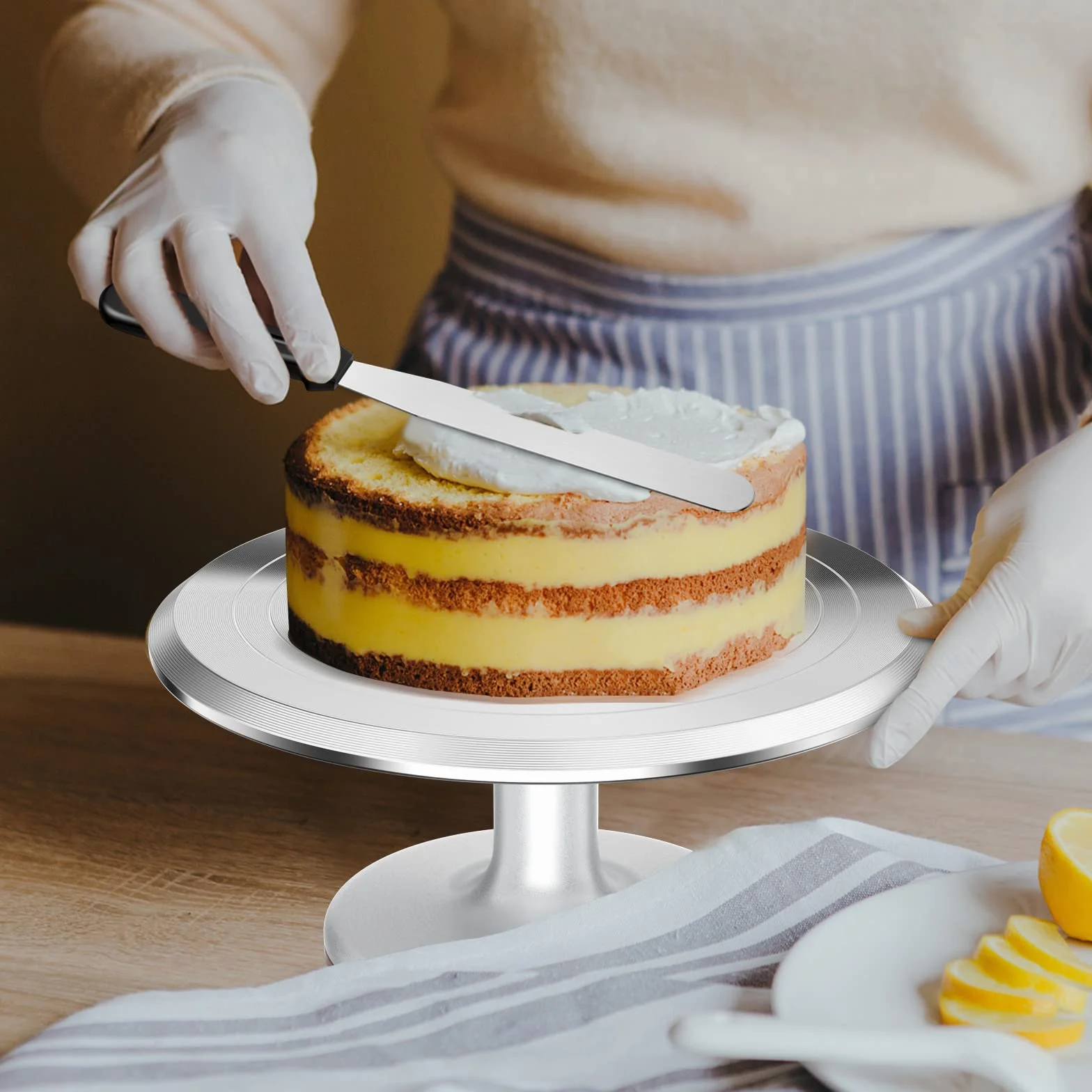 Relota 12'' piatto girevole per torte in Alluminio,kit pasticceria professionale con 2 Spatole per Glassare,3 Spatola Liscia,Supporto Rotante per Torte per Decorazione Pasticceria,Cupcake,argento