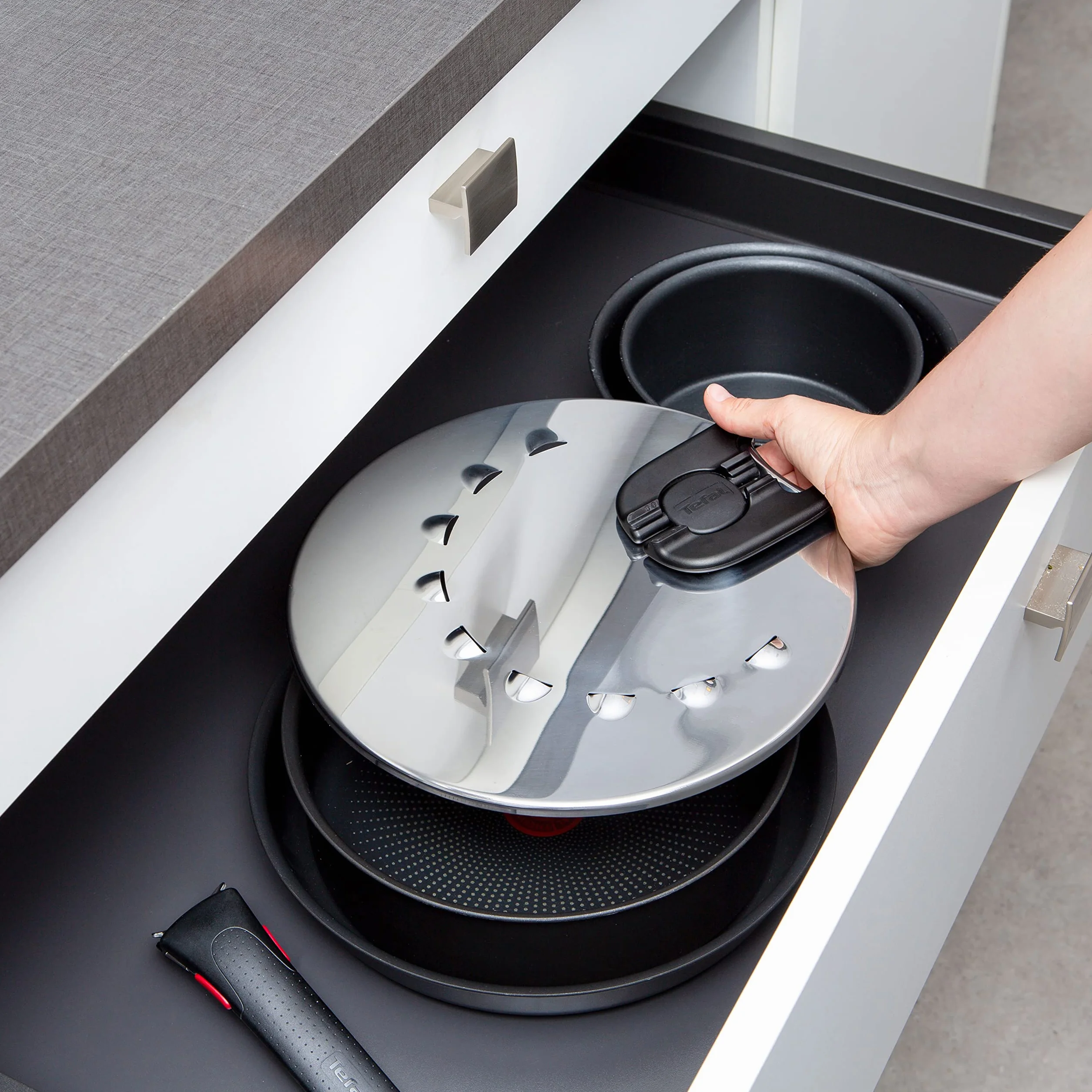 Tefa Ingenio L98298 - Multicoperchio in Acciaio Inox, 20-28 cm, Perfetto per scolare, Compatibile con pentole e padelle Ingenio, Lavabile in lavastoviglie, padelle e pentole, paraspruzzi in Acciaio