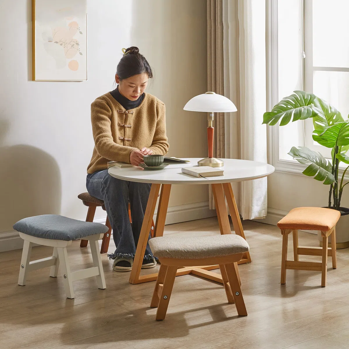 Aibiju Poggiapiedi in Legno, Pouf in Tessuto di Lino,Pouf Ottomano con Seduta Imbottita Gambe in Legno di Pino e Imbottite per camera da letto, soggiorno, (Gambe Naturali + Cuscino Beige), YDEU-1358