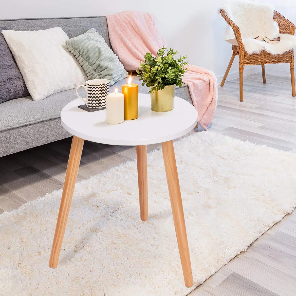 GIANTEX Tavolino da Caffè Rotondo, Tavolino da Soggiorno in Legno per Camera da Letto, Soggiorno, Balcone, Comodino con 3 Gambe in Pino, Bianco, 40x40x48cm