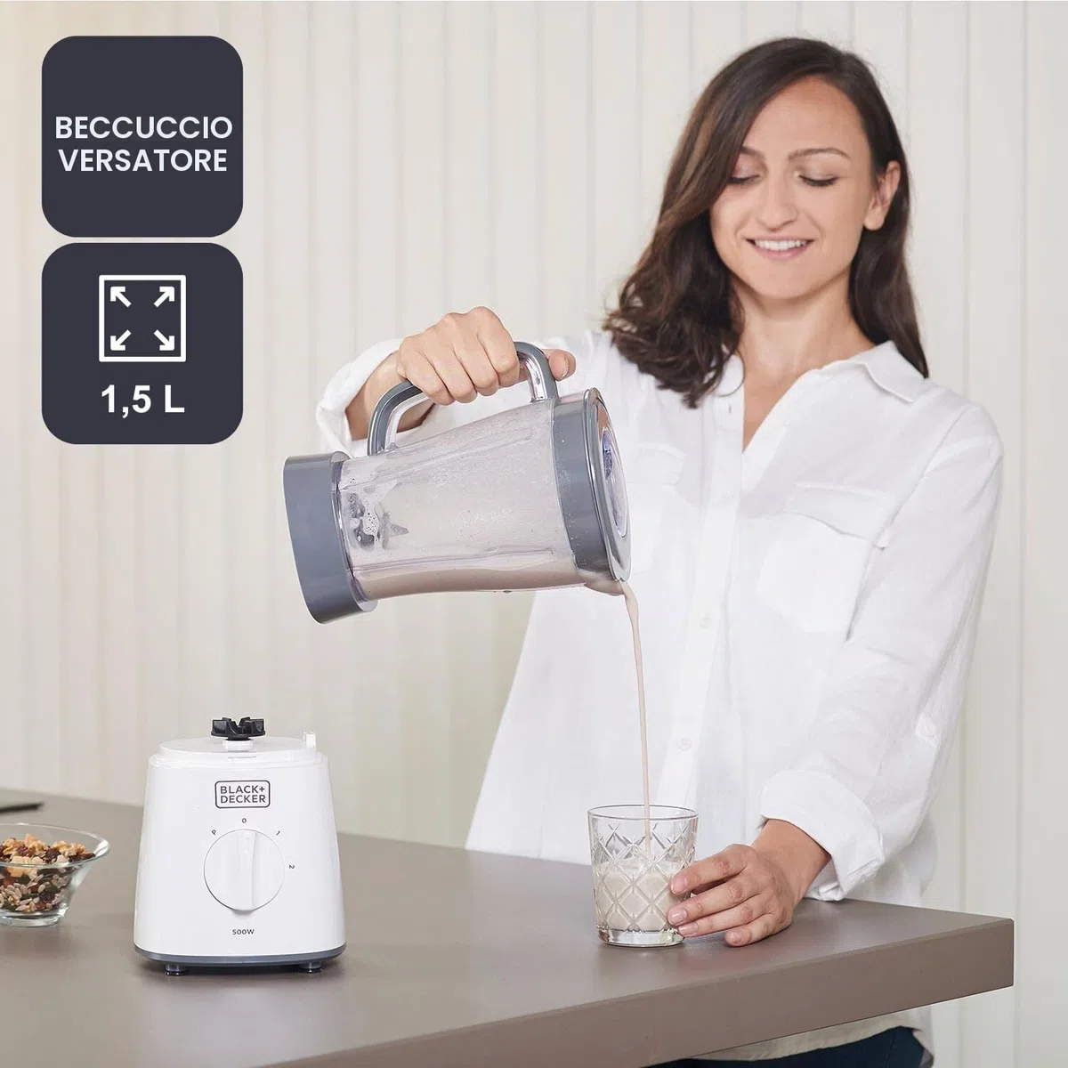 BLACK+DECKER BXJB500E Frullatore con Caraffa, 1,5L, Plastica, Bianco