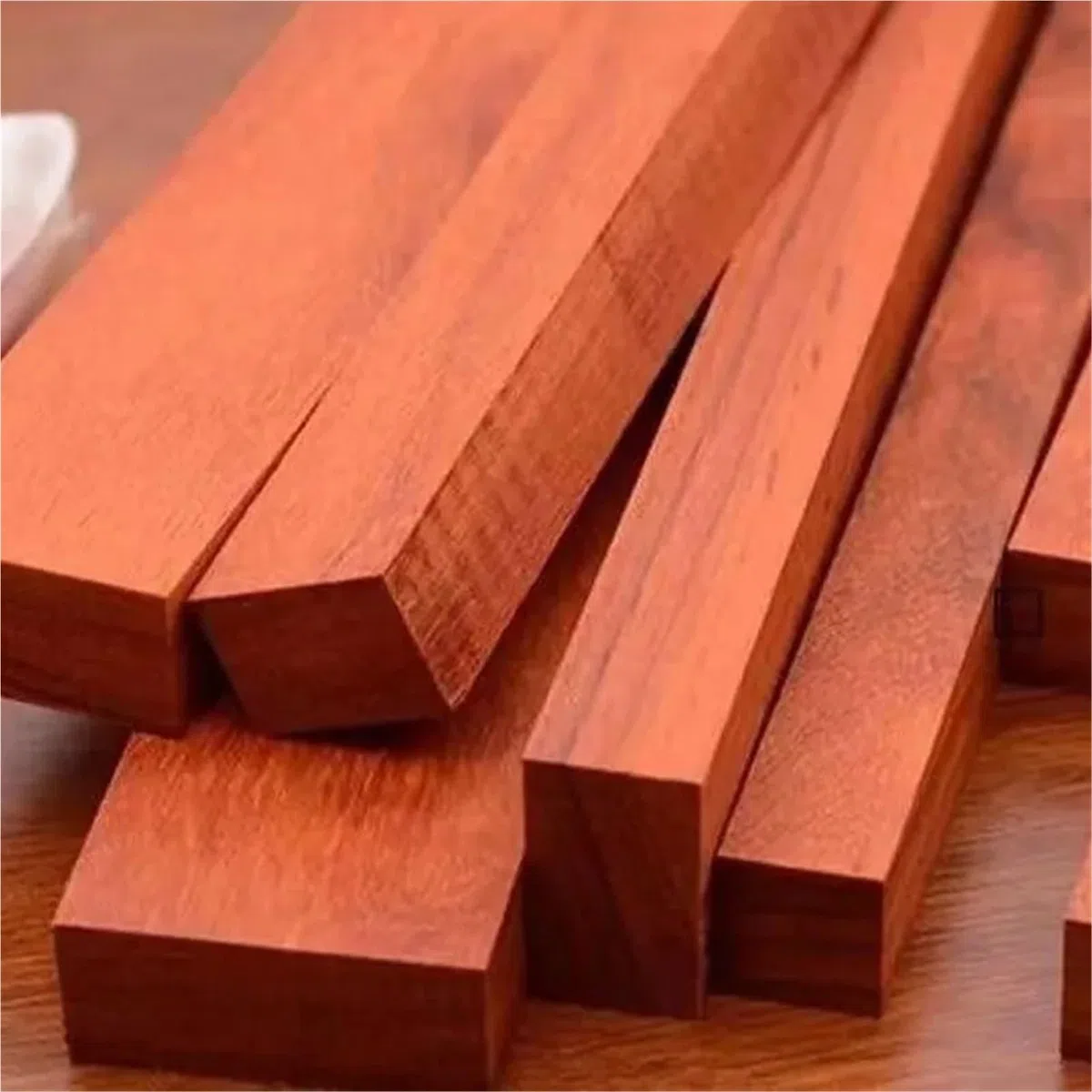 Bastoncini Legno Strisce lunghe di palissandro rosso, strisce quadrate in legno duro, fai da te, modellismo, intaglio(50x4x3cm)