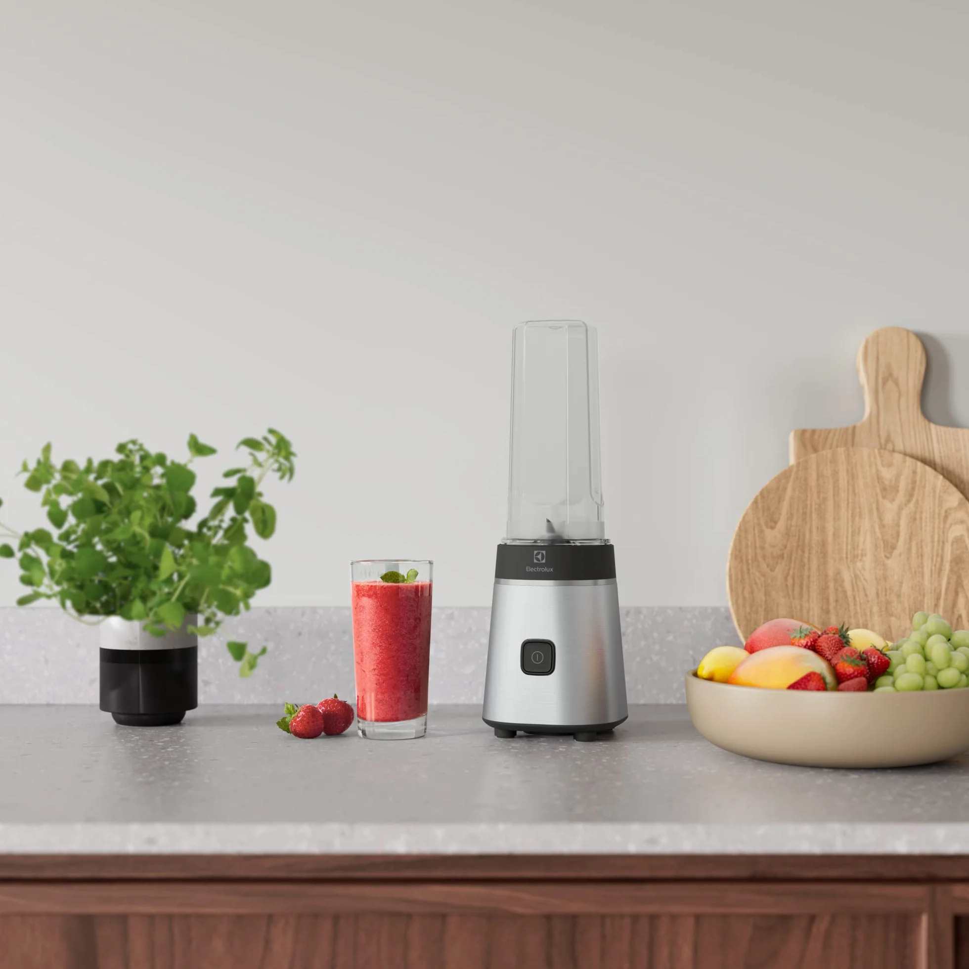 Electrolux Create 3 E3SB1-4ST Frullatore Sportivo 3 in 1 con Bottiglia Take Away BPA Free, Mixer Compatto e Potente in Acciaio Inox per Smoothie, Frullati e Bevande Energetiche