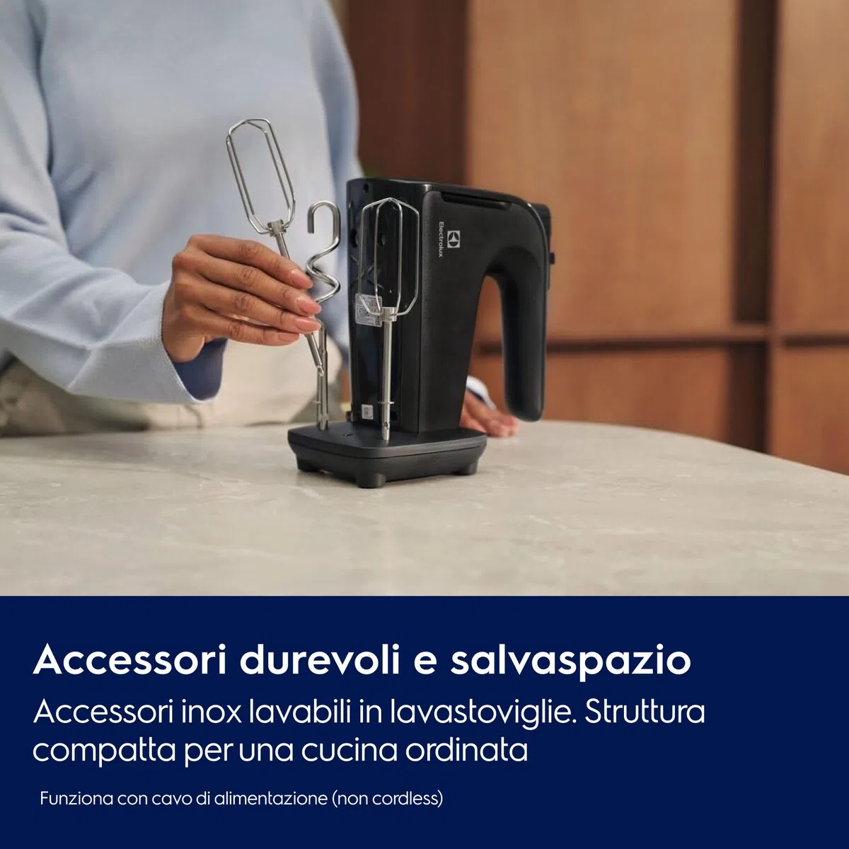 Electrolux EHM4B Sbattitore Elettrico Serie 300, 500W, 5 Velocità + Turbo, Fruste E Ganci Impasto Inclusi, Design Ergonomico, Parti Lavabili In Lavastoviglie, Grigio