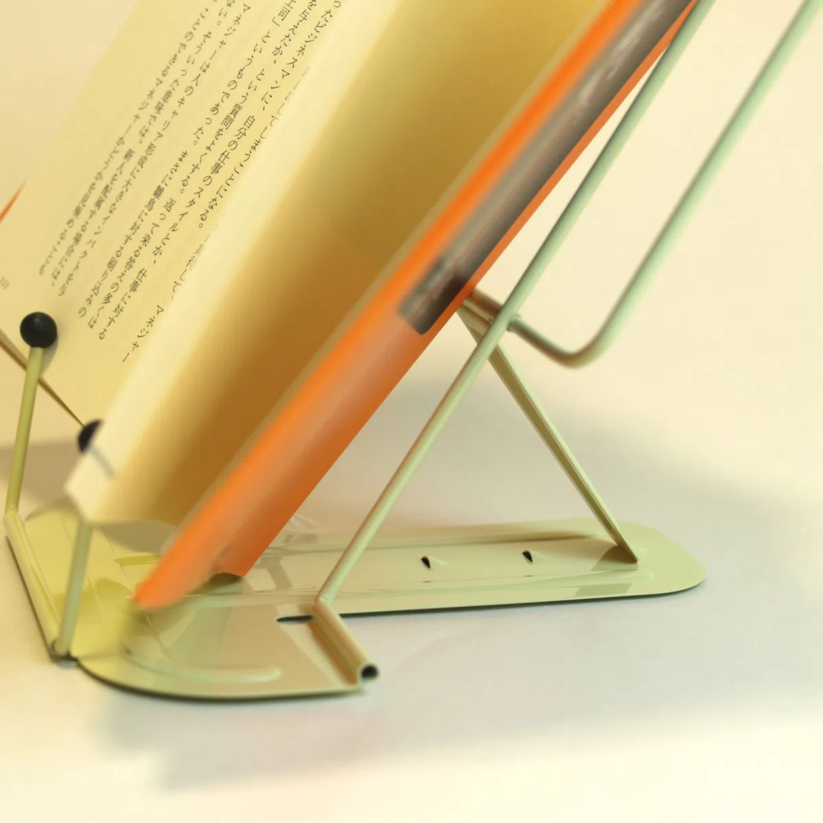 High Tide Metal Book Stand - Red