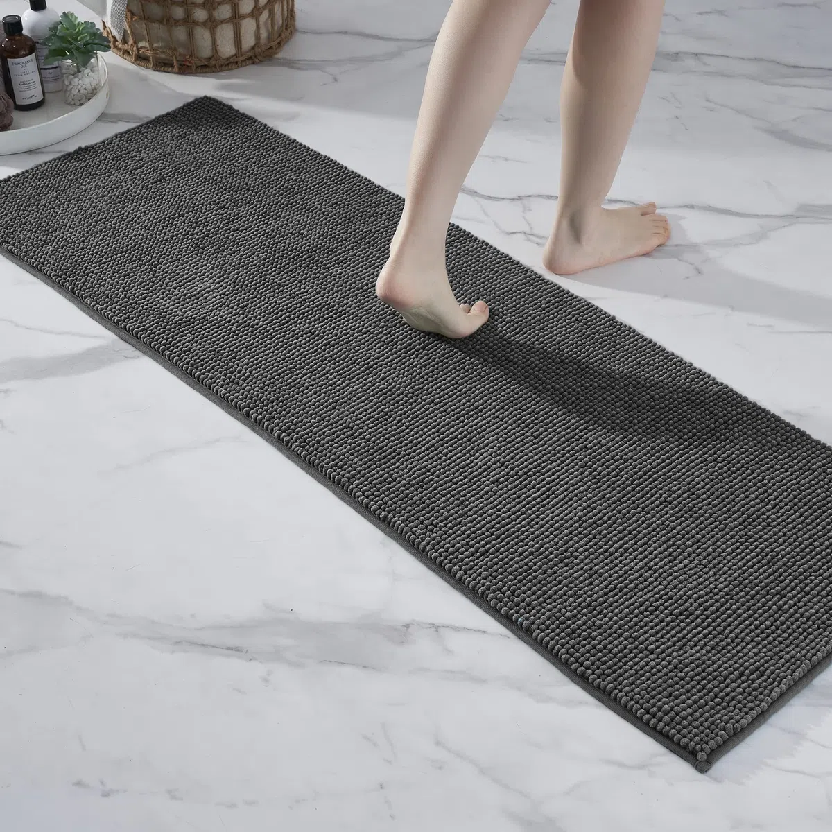 Decomira Tappeto Bagno Antiscivolo in Ciniglia | Tappetino bagno super assorbente, lavabile in lavatrice | Per il bagno, la doccia, la vasca da bagno o come tappetino WC | Antracite - 50x150 cm
