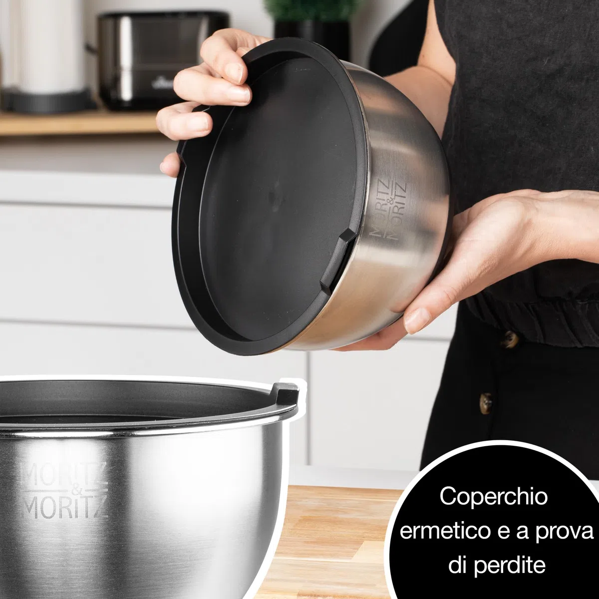 Moritz & Moritz Set 5 Ciotole in Acciaio Inox con Coperchi - Ciotole Impilabili Antiscivolo per Mescolare, Servire e Preparare, Ciotole da Insalata, Ciotole da Cucina Resistenti per Uso Quotidiano