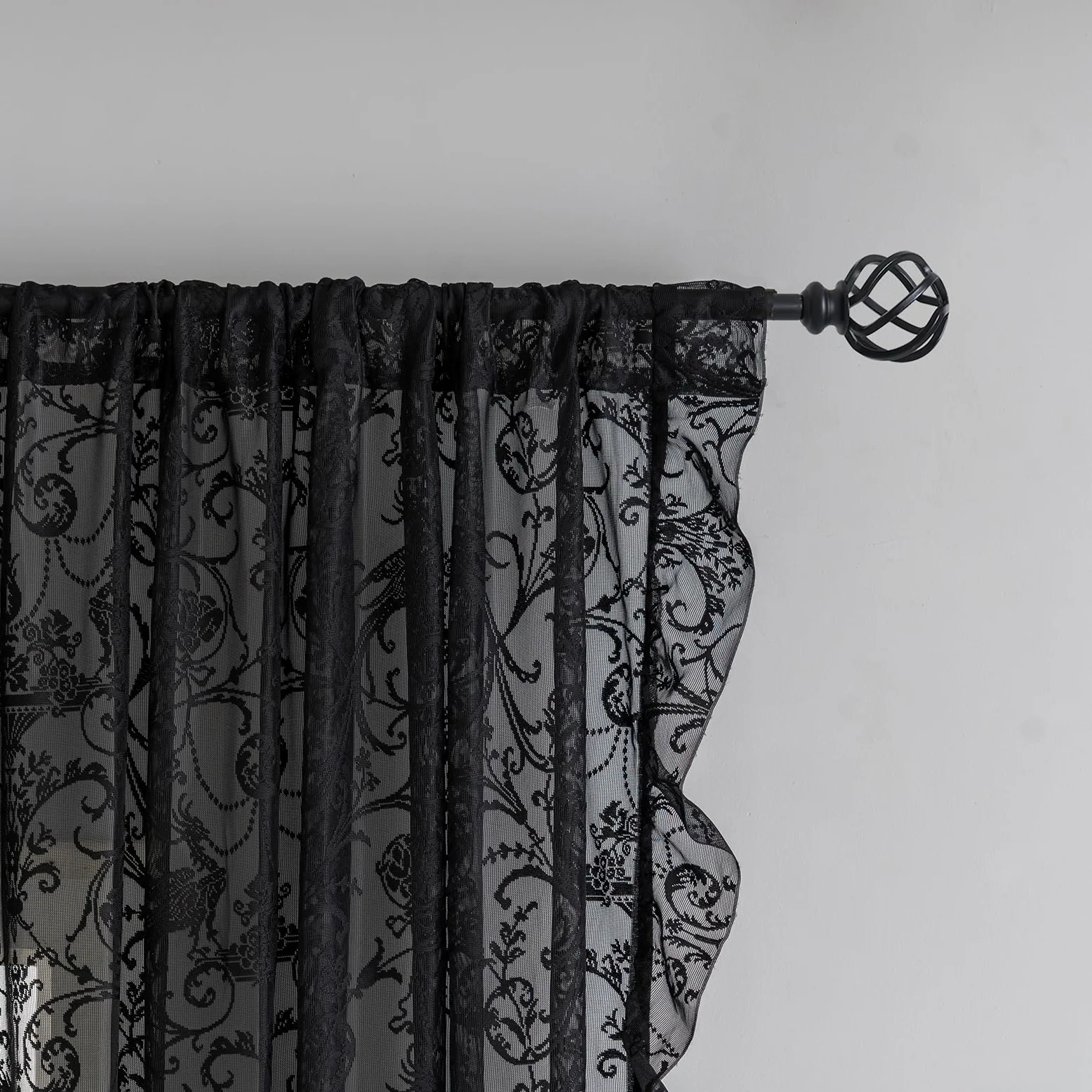 TUDECO Tende gotiche nere per camera da letto, tende in pizzo trasparente stravagante lunghezza 183 cm vintage floreale moody tende per Halloween, privacy, tasca per asta, tende in pizzo flitering 2