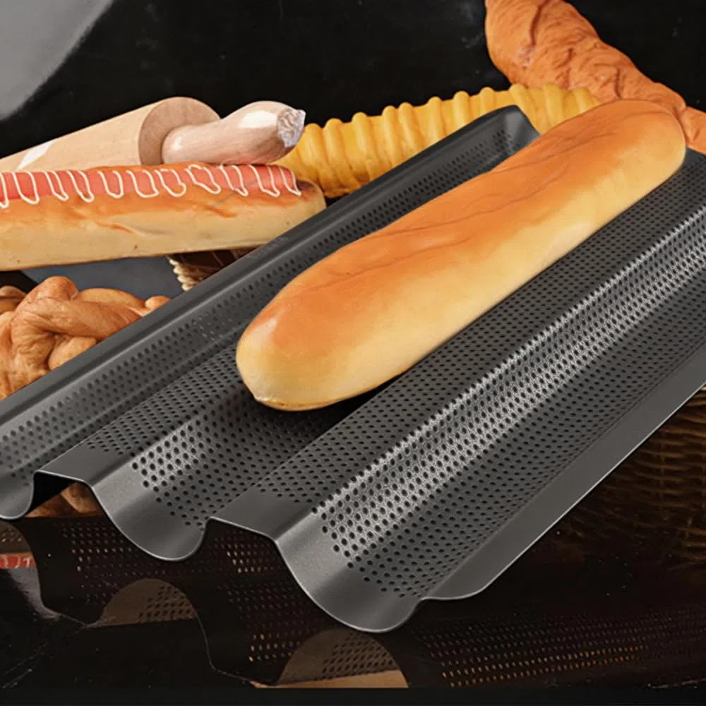 2 Pezzi Stampo Baguette Perforata Antiaderente per 3 Baguette Stampo per Baguette con Rivestimento Antiaderente Stampo in Acciaio al Carbonio per Pane Francese per Pane Traforata(38x27cm)