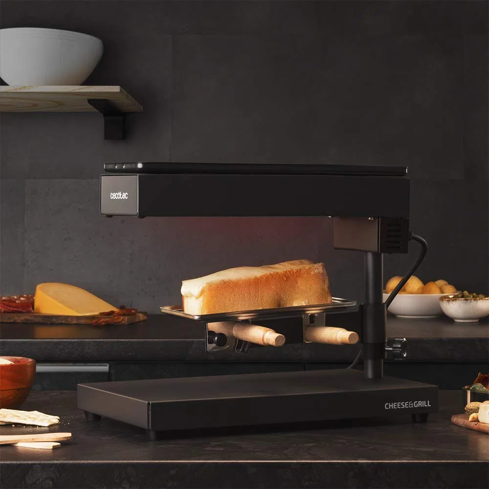 Cecotec Raclette Cheese&Grill 6000 nero. Potenza 600W, funzione grill, finitura in acciaio inox, termostato regolabile, 2 spatole in legno, griglia superiore antiaderente