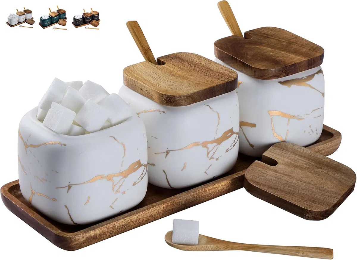 Set Zuccheriera in Ceramica, 3 pz Condimento Box con Coperchio e Cucchiaio e Vassoio, Jar, Scatola, Barattolo Utensili da Cucina Forniture per Spezie, Bianca