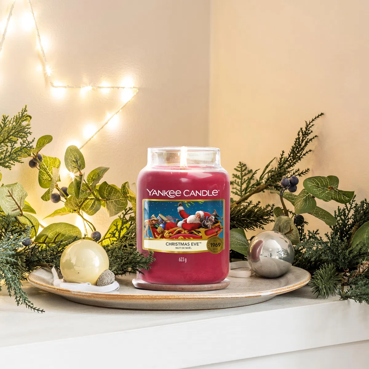 Yankee Candle Scented Candle | Candela in giara grande della Vigilia di Natale | Candele a lunga combustione: fino a 150 ore | Regali perfetti per le donne