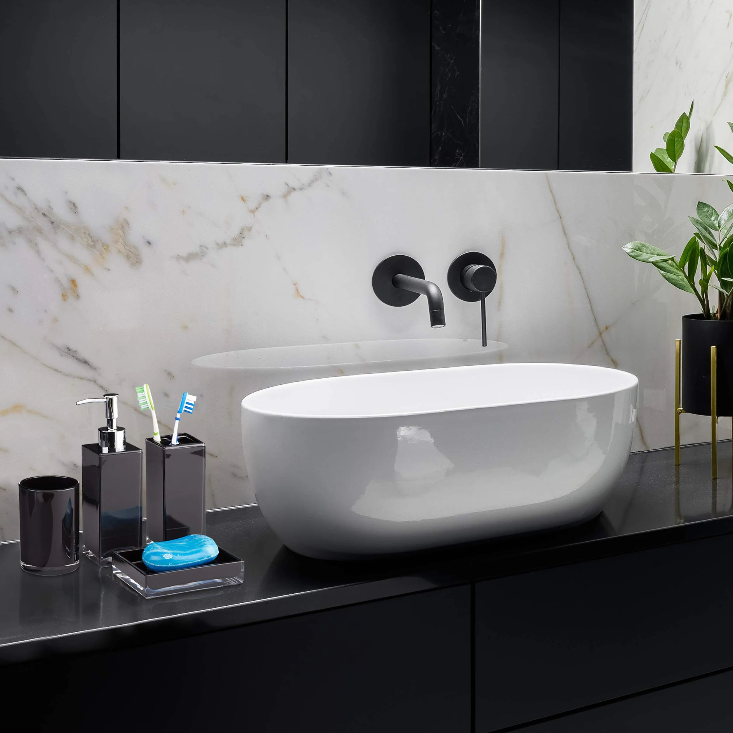 Relaxdays Set 4 Accessori Bagno, Bicchiere Igiene Dentale Portaspazzolini Dispenser Porta Sapone Portasaponetta, Bianco