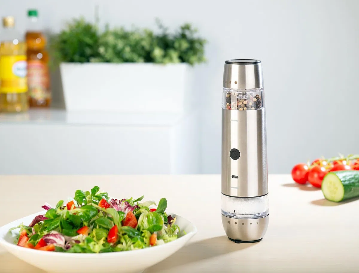 Rosenstein & Söhne macinapepe: Macina spezie 2in1 a batteria, 2 macinini in ceramica, 2 contenitori per spezie (macinapepe elettrico, con LED, barbecue)