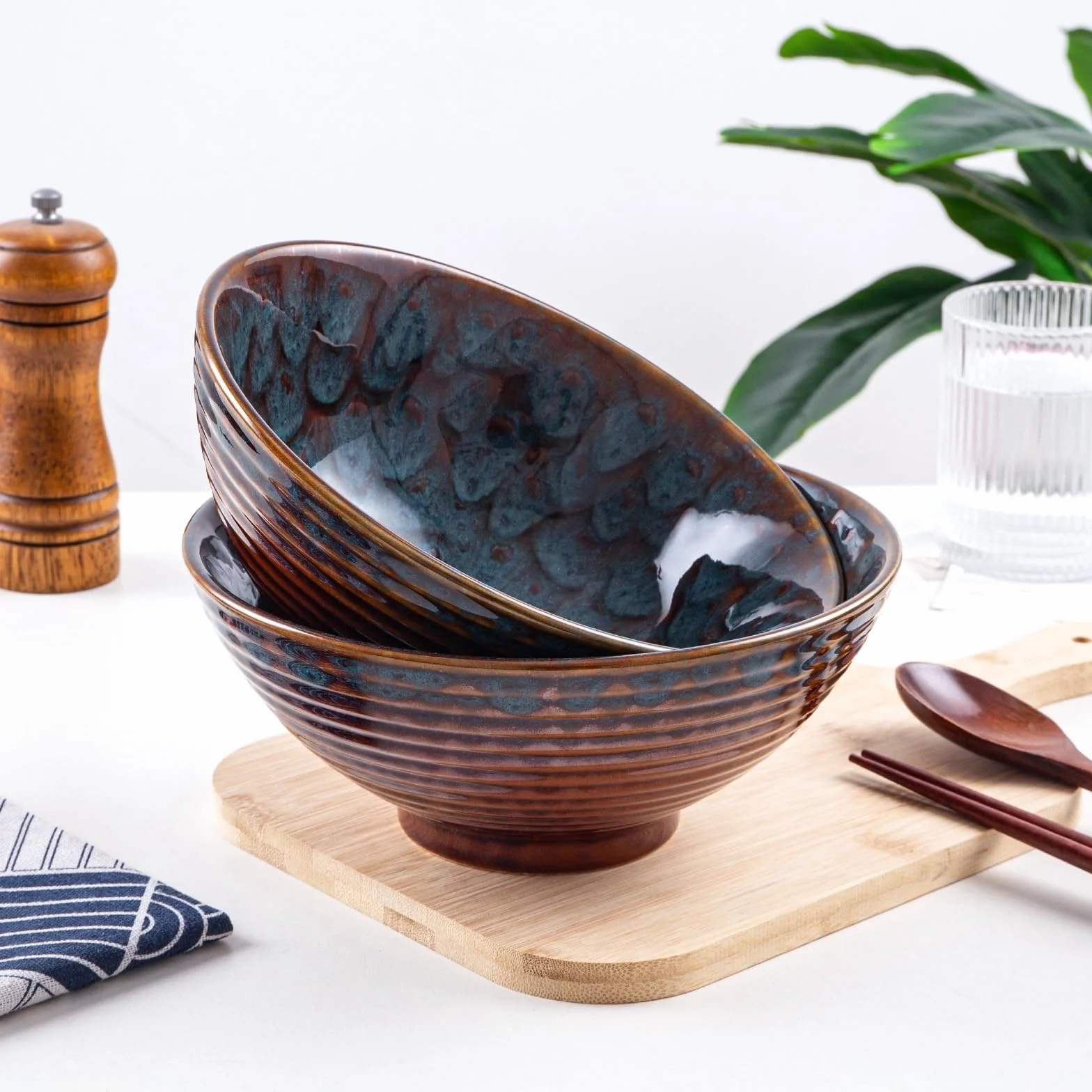 Set di 2 Ciotole Ramen Bowl Giapponesi in Ceramica per Ramen, Da 1200 ml, Con Cucchiai e Bacchette, Coda Di Pavone