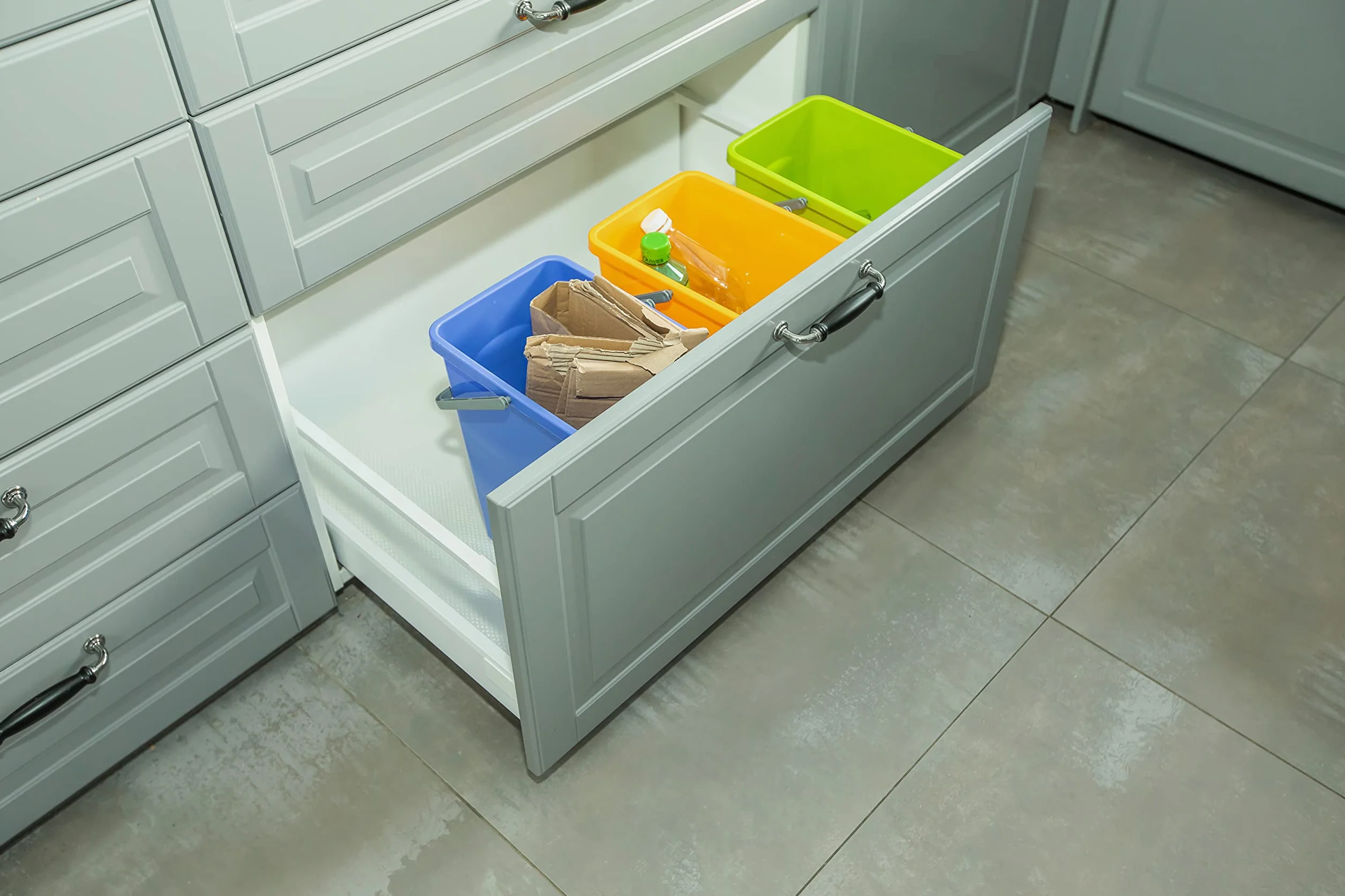 BranQ Home Essential Set Universale di 3 cestini per la Raccolta dei rifiuti con Pratico Manico in Materiale BPA di Alta qualità, Giallo/Verde/Blu, 17,5 x 26 x 29 cm (L x P x A), 5901098049603