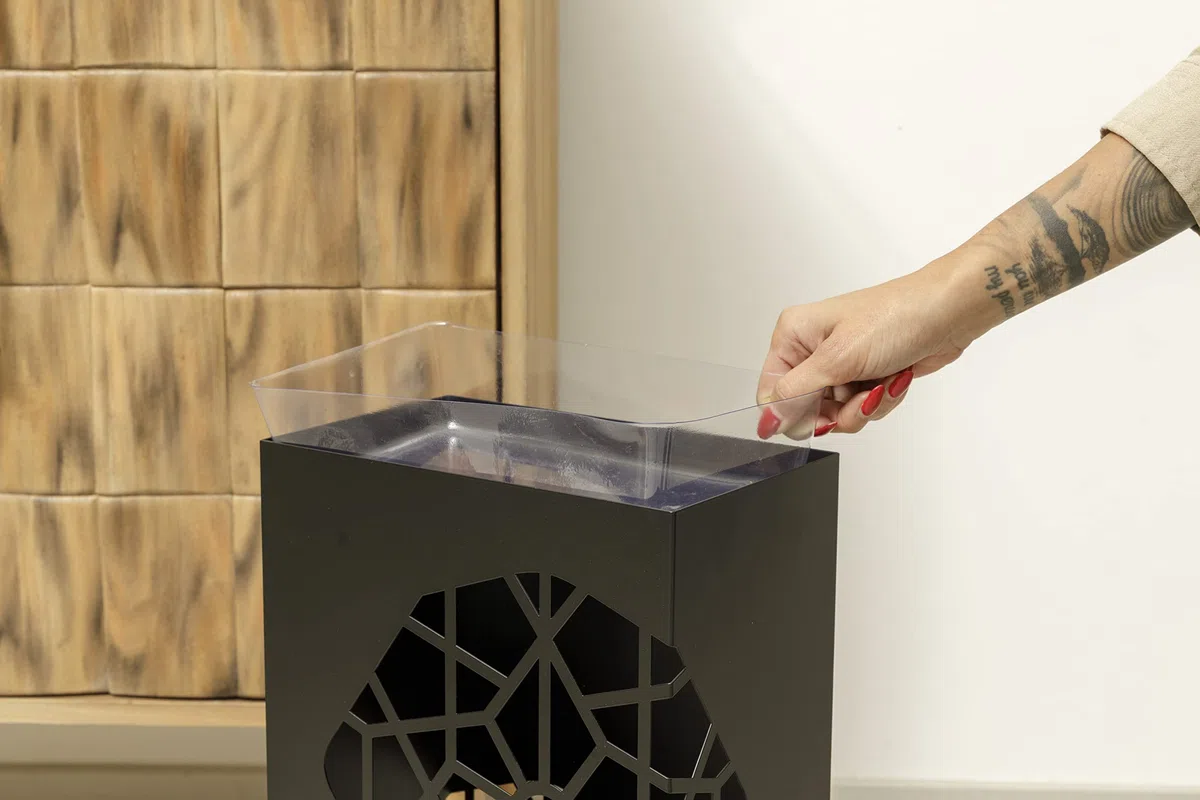 Baroni Home Portaombrelli Design Moderno in Metallo Squadrato, 2 Gancini, Vaschetta Scolapioggia Rimovibile 25x15x50 cm Nero