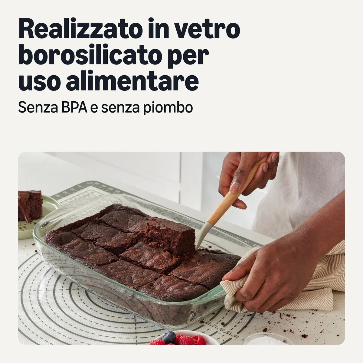 Amazon Basics Teglie da Forno in Vetro con Coperchi Senza BPA, Set di 6 Pezzi in Vetro Borosilicato, Lavabili in Lavastoviglie e Adatte al Forno, Grigio Lino