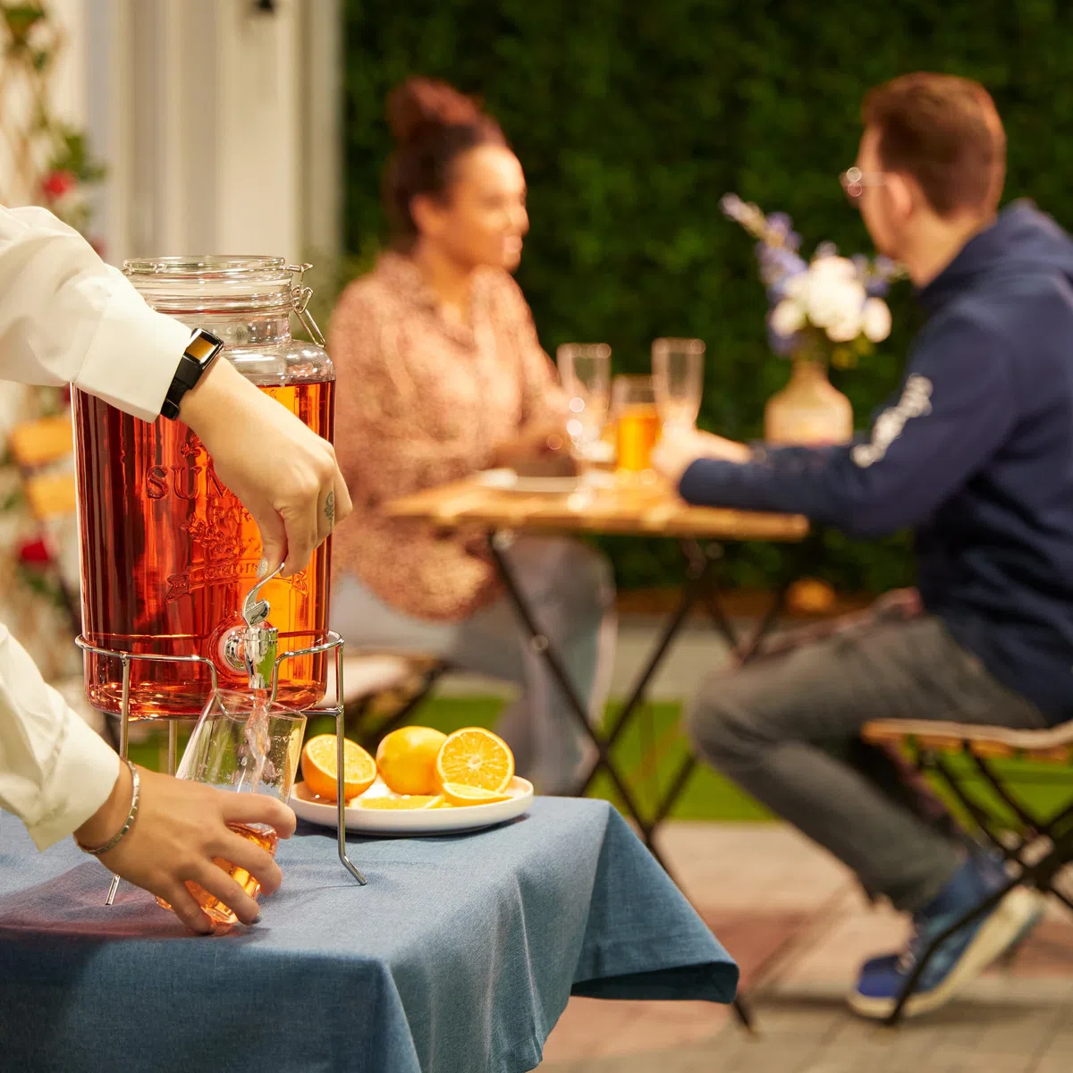 Relaxdays Dispenser in Vetro per Bevande, Erogatore 5 L Rubinetto, Coperchio e Rialzo, Distribuitore Acqua e Limonata