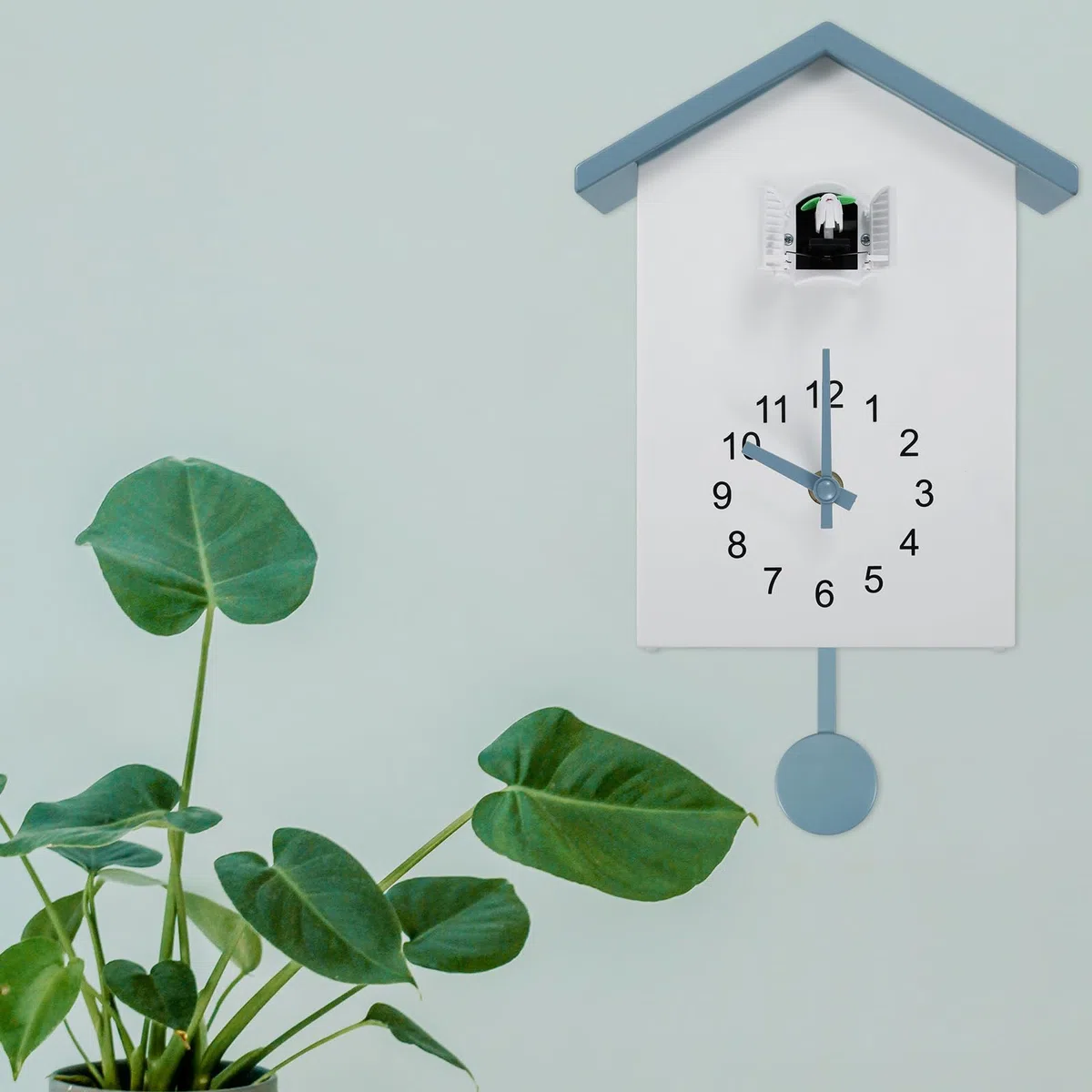 Orologio da parete con pendolo a cucù, orologio a cucù con suono di cucù, orologio da parete con cucù moderno, pratico alimentato a batteria, decorazione per camera da letto, ufficio, scuola, regalo