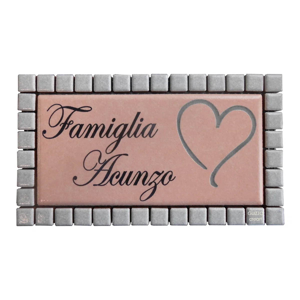 GUIZZO creart - Targa Personalizzata Nomi/Via in Ceramica, Targhetta Personalizzata Modificabile con Cornice Mosaico, Porta Ingresso con Numero Civico Esterno Made in Italy, 17x9.5H cm, Rosa/Grigio