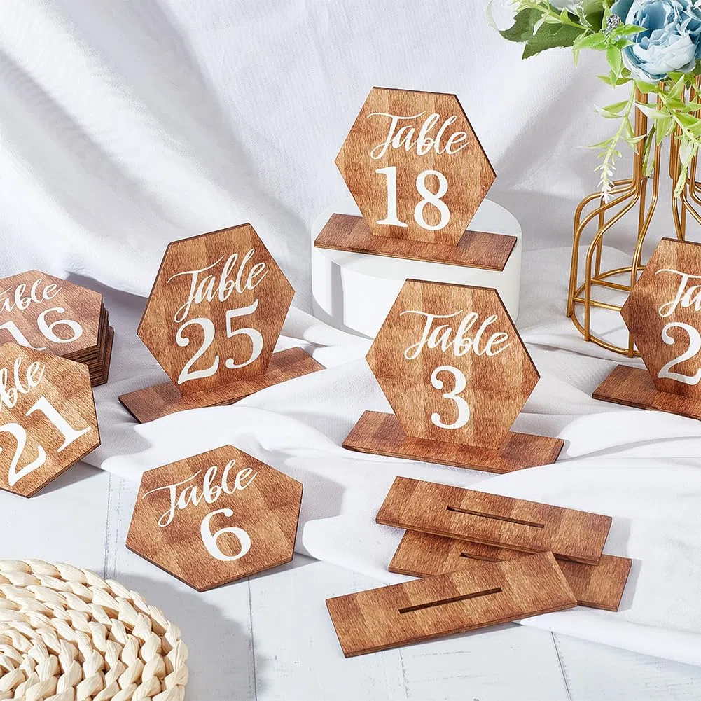 PH PandaHall 25Set Numeri Da Tavolo con Base in Legno Numeri Da Tavolo per Ricevimento di Nozze Esagonali Centrotavola per Matrimonio Autoportanti per Banchetti Ristorante Decorazioni Estivi 8.4x8.4cm