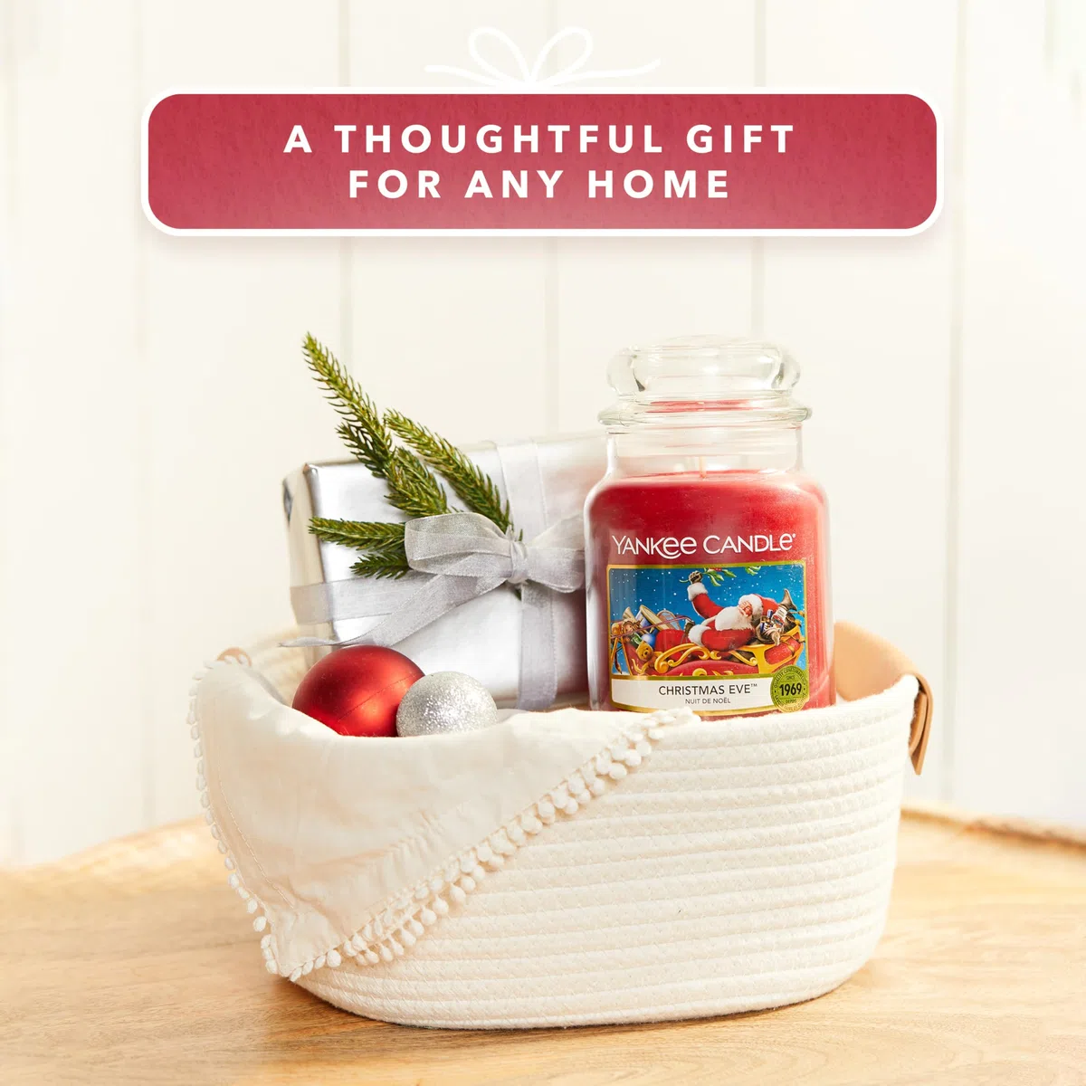 Yankee Candle Scented Candle | Candela in giara grande della Vigilia di Natale | Candele a lunga combustione: fino a 150 ore | Regali perfetti per le donne