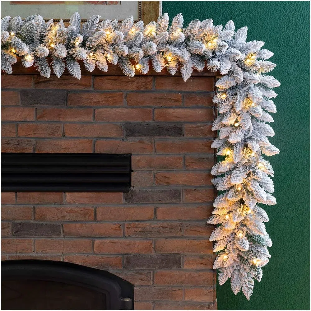 Ghirlanda natalizia con illuminazione - Ghirlanda natalizia artificiale 2,7 m, 50 LED, Illuminazione interna ed esterna, Decorazione natalizia per scale, camini e finestre in casa e uffici. (bianco