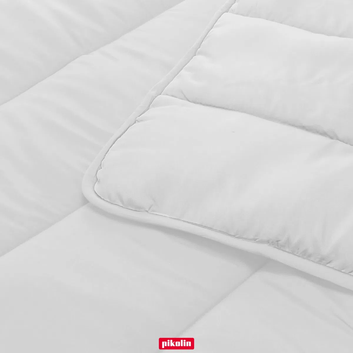 PIKOLIN Piumino Matrimoniale Autunno Inverno 220 x 220 cm Fibra Ecolofil Effetto Piuma 300gr Certificato Oeko-Tex - Piumone Traspirante, Anallergico e Lavabile