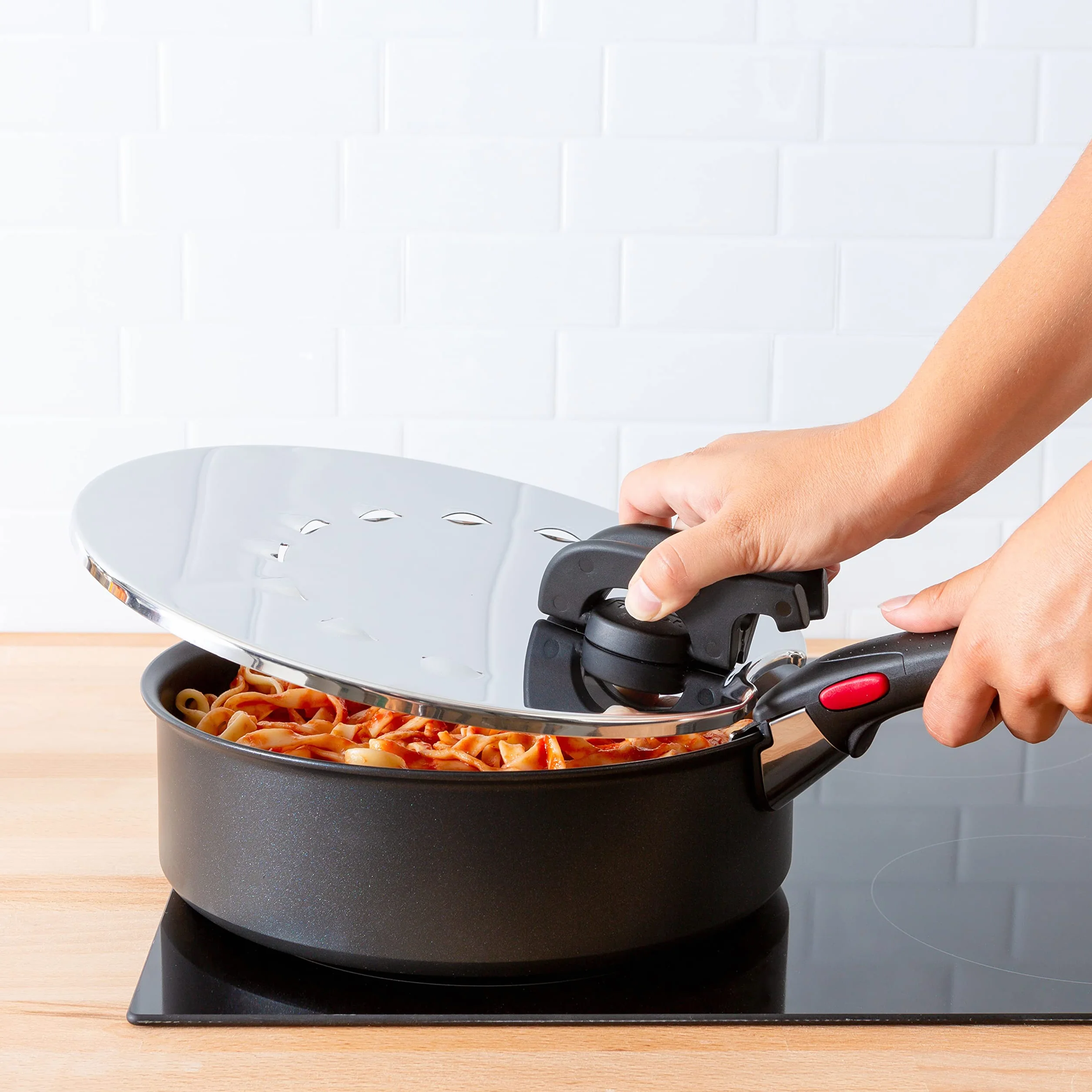 Tefa Ingenio L98298 - Multicoperchio in Acciaio Inox, 20-28 cm, Perfetto per scolare, Compatibile con pentole e padelle Ingenio, Lavabile in lavastoviglie, padelle e pentole, paraspruzzi in Acciaio