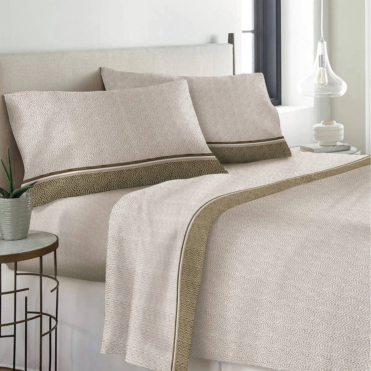 Set Lenzuola Made in Italy, Completo Letto Matrimoniale - 100% Cotone Lenzuolo Sopra 250x290 cm, Lenzuolo Sotto con Angoli 180x200x25 cm e 2 Federe 52x82 cm - per Tutte le stagioni (Tortora)