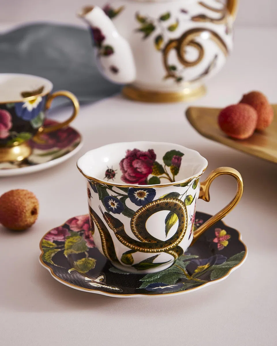 Spode Creatures of Curiosity - Tazza da tè e piattino, con motivo serpente nero scanalato