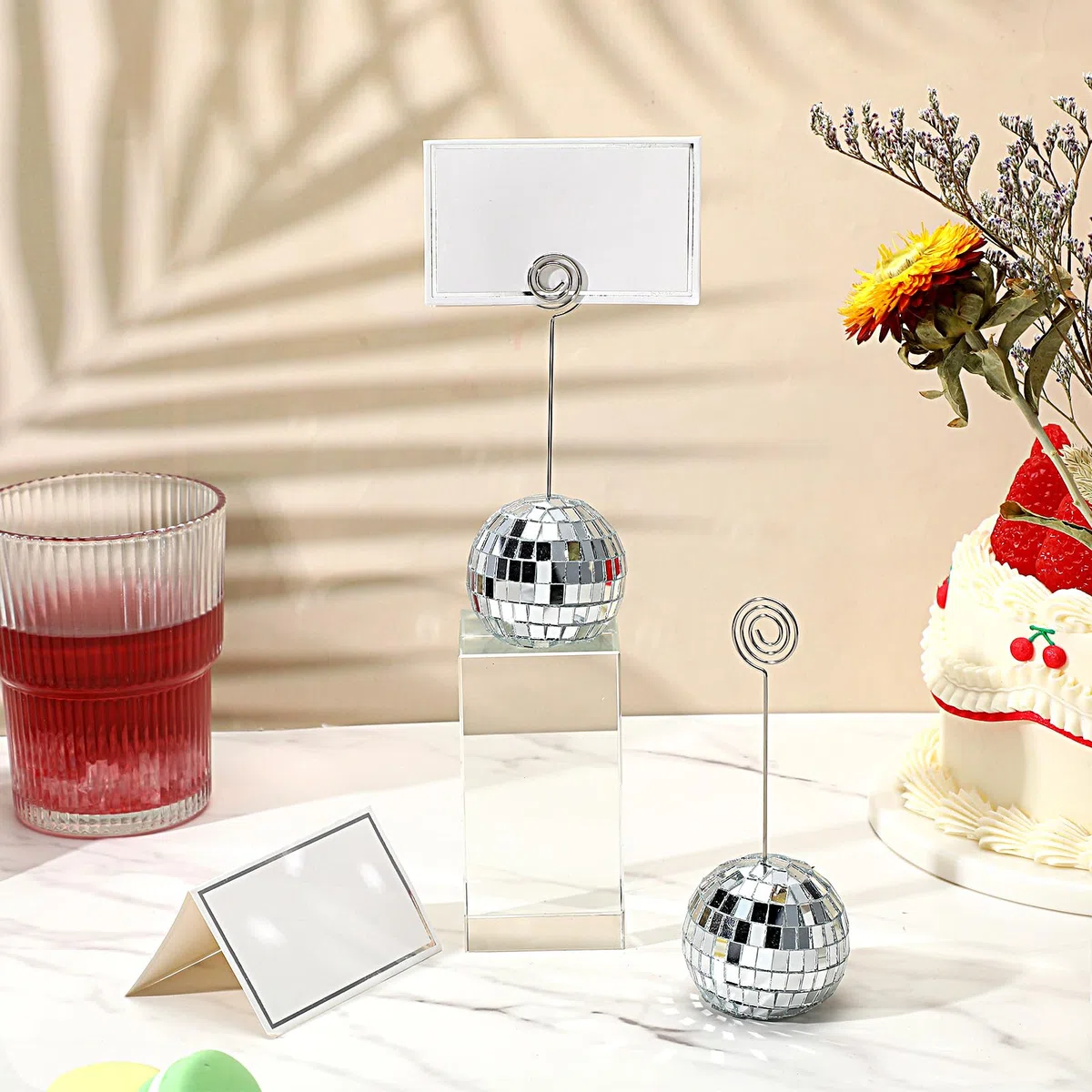 60 segnaposto argentati a forma di palla da discoteca, con filo a spirale, segnaposto per foto, centrotavola da discoteca, decorazione per menù, matrimoni, feste di compleanno, 5 cm
