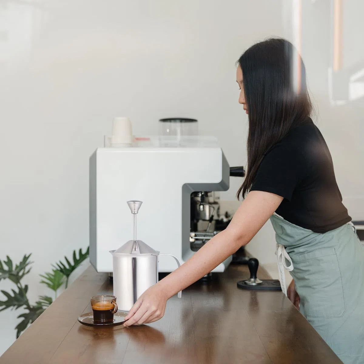 Angoily Montalatte Manuale a Molla in Acciaio Inox 400cc Filtro Doppio Strato, Utensile per Cappuccino e Schiuma di Latte per Uso Domestico e Bar