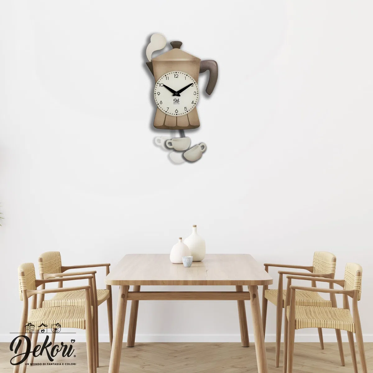DEKORI Orologio a Pendolo da Parete Mochina – Design Tema Caffè con Tazzina e Fumo in Rilievo – 26x46 cm – Decorativo per Cucina