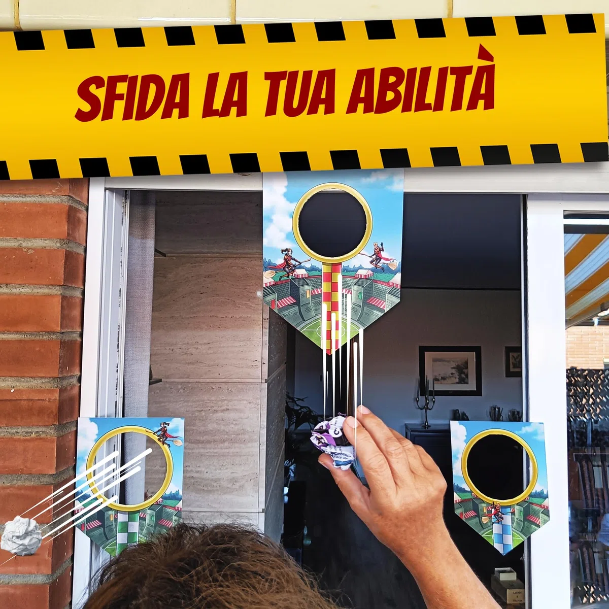 EPIC ENIGMAS | Escape Room Compleanno Bambini | 5 a 12 anni | 6-25 giocatori | Decorazioni Compleanno | Gadget Compleanno Bambini | + Adesivi Harry Palloncini Compleanno