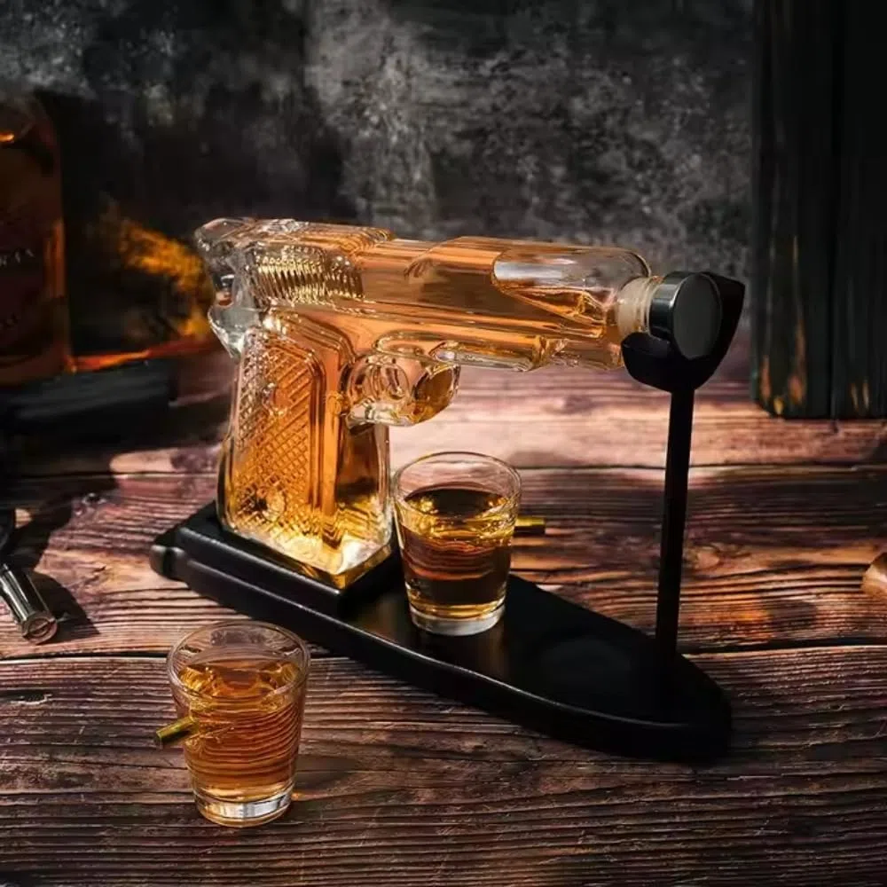 Set di decanter da uomo, regalo di compleanno unico per uomini e papà, dispenser di liquori, 230 ml, con due bicchierini da liquore, regalo per lui marito