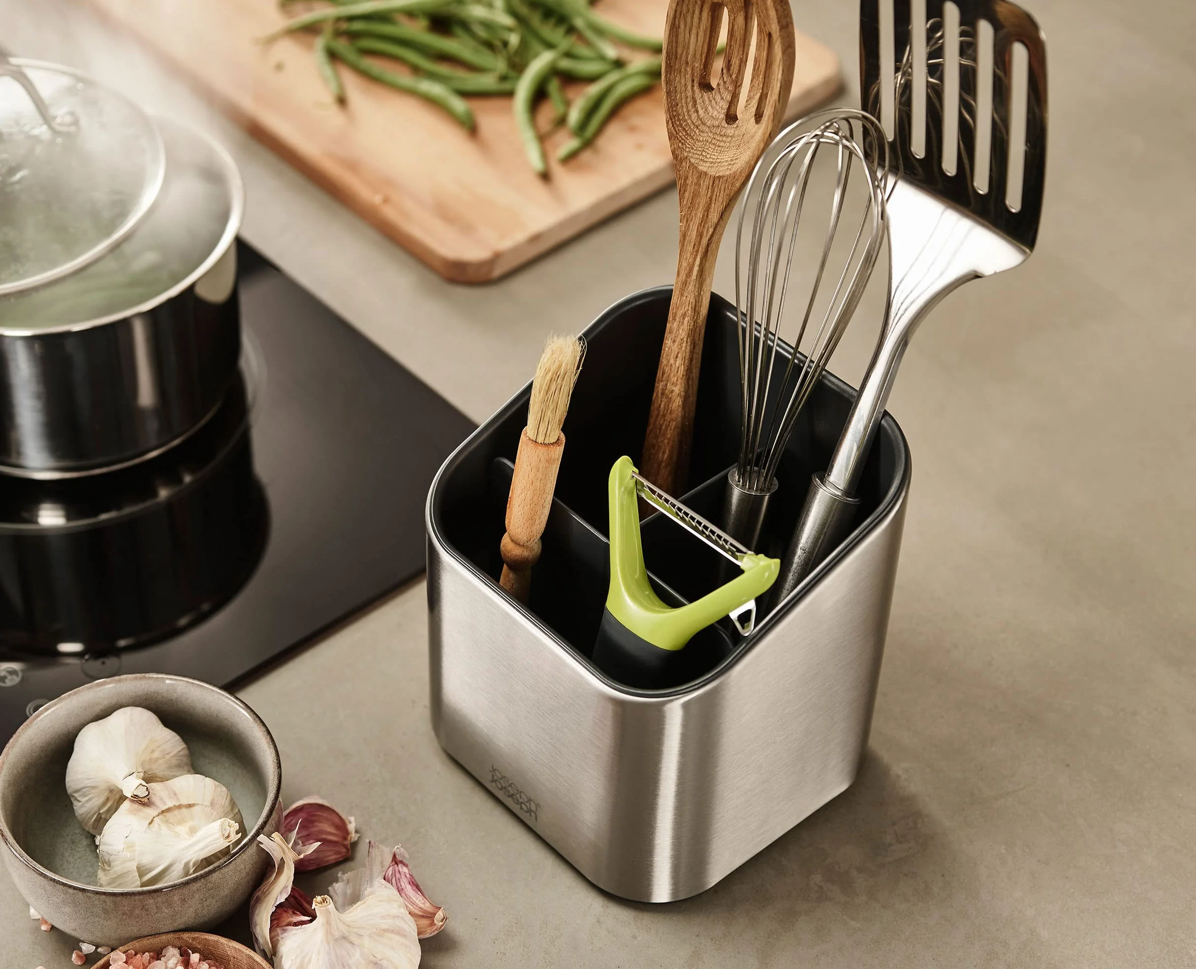 Joseph Joseph Surface - Portautensili in acciaio inossidabile con ampia capacità, piedini antiscivolo e divisori, portautensili e gadget da cucina a prova di impronte digitali - Grigio