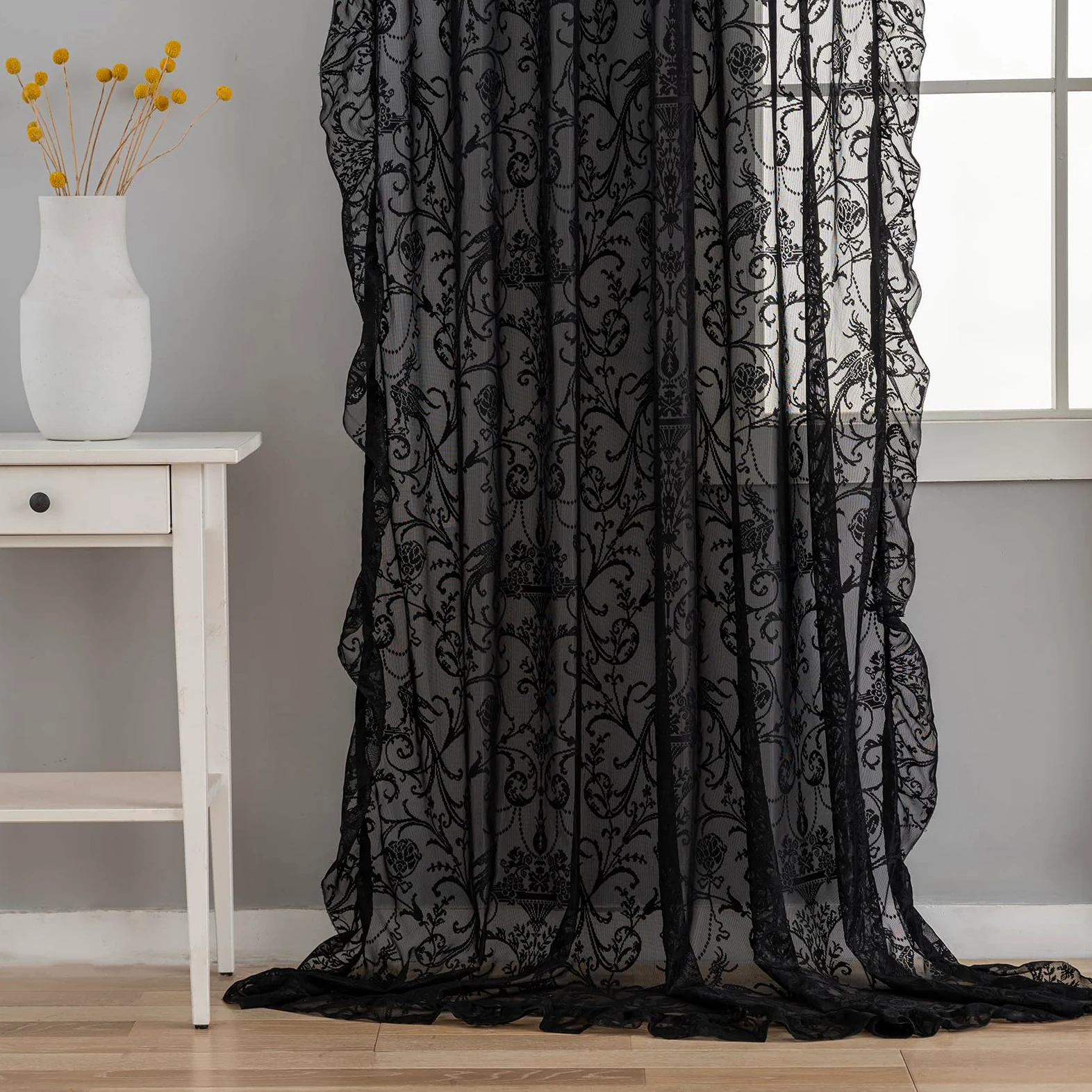 TUDECO Tende gotiche nere per camera da letto, tende in pizzo trasparente stravagante lunghezza 183 cm vintage floreale moody tende per Halloween, privacy, tasca per asta, tende in pizzo flitering 2