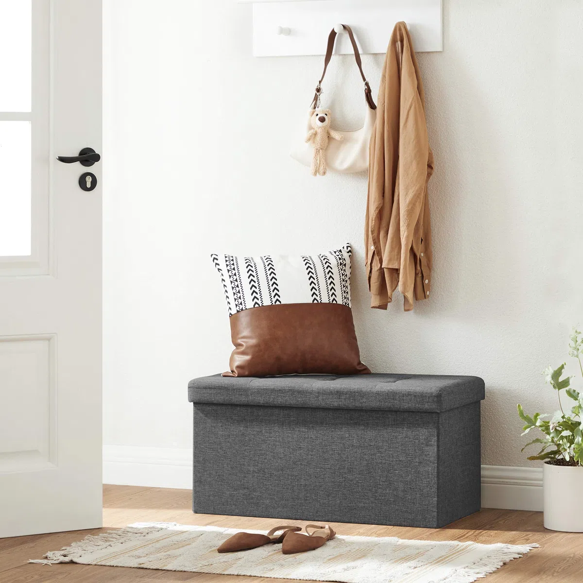 SONGMICS MAZIE Collezione - Cassapanca, Pouf Contenitore da 76 cm, Poggiapiedi Pieghevole, Panca Fondo Letto, Montaggio Facile, per Soggiorno, Camera da Letto, Entrata, Grigio Scuro LSF47K