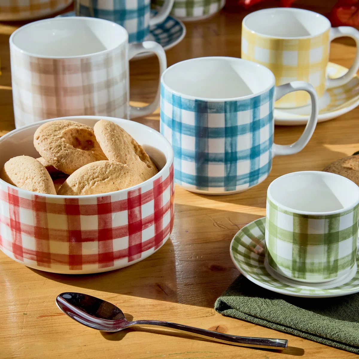 Tognana Caledonia, confezione 6 tazze thè con piattino, new bone china, multicolor
