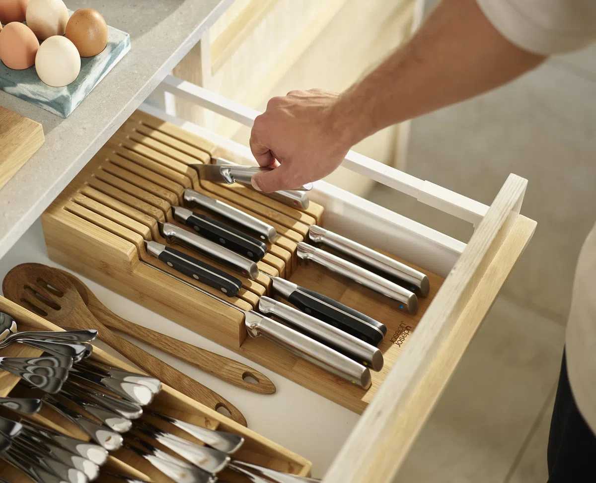Joseph Joseph DrawerStore Organizzatore per Cassetti, Blocco Portacoltelli vuoto, contiene fino a 12 coltelli, Grande, bambù