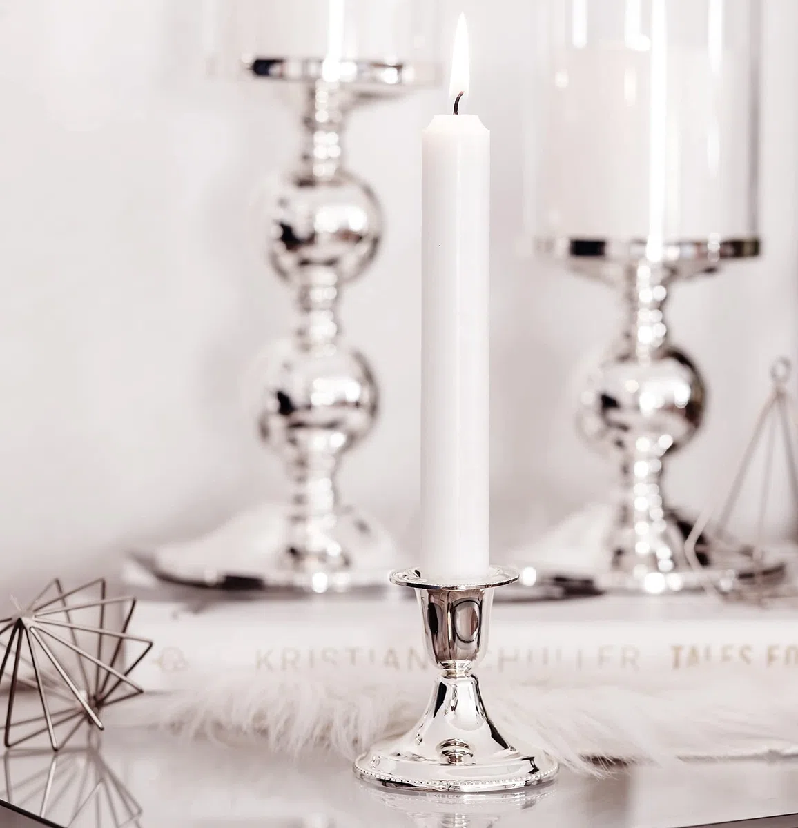 EDZARD Set di 2 portacandele con bordo in perla (h 7 cm) placcati in argento - Portacandele per la decorazione della tavola - Luce del vento, per candele a bastoncino, con protezione antitarlo