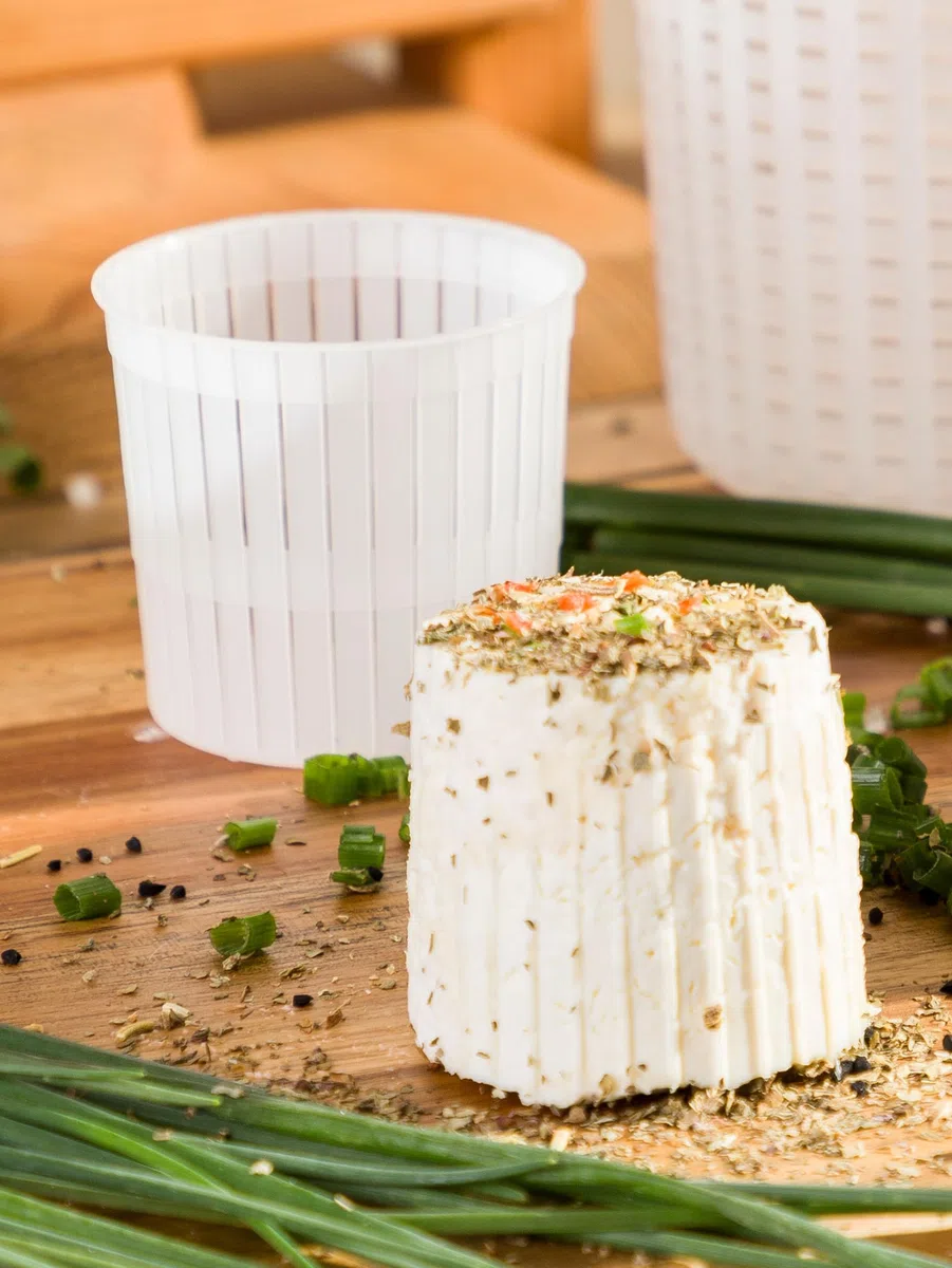50 x Forma plastica per formaggio 5x5cm - 100g – Ricotta Forme e fuscelle | Forme formaggio