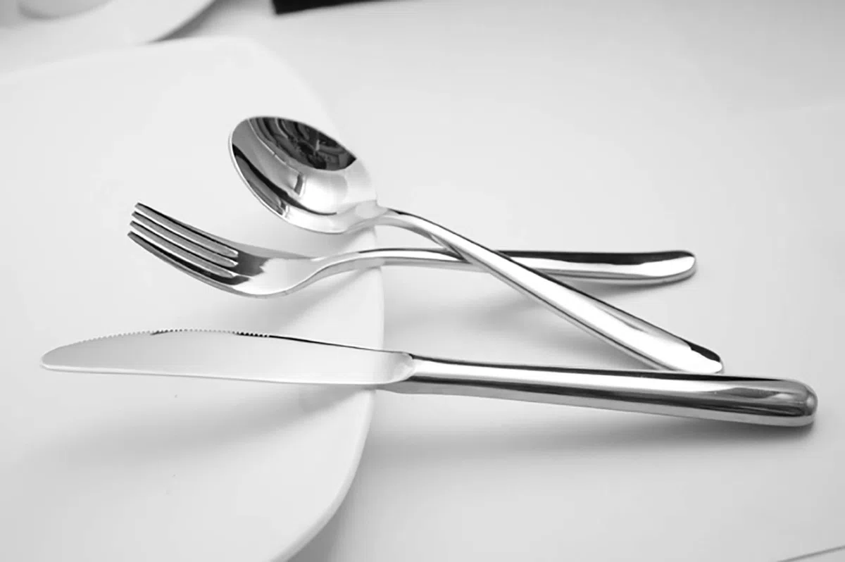 VANRA Set di posate per bambini 3 pezzi in acciaio inox 18/10 Set di posate per bambini Set di posate in argento Utensili per la cena per bambini (finitura cromata) (Forchetta Cucchiaio Coltello)
