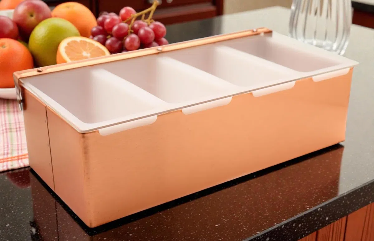 Porta Condimenti Pizzeria Pizza Bar 4 Vaschette in Acciaio Inox Ramato, Dispensatore di Condimenti, Contenitore Portacondimenti con Coperchio, Vassoio per Frutta Contorno e Condimento (4 scomparti)