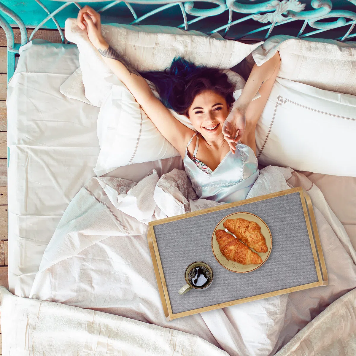 Relaxdays Vassoio Colazione a Letto, Tavolino da Letto Gambe Richiudibili Tavolinetto Bambù 23x60x33 cm, Naturale Grigio