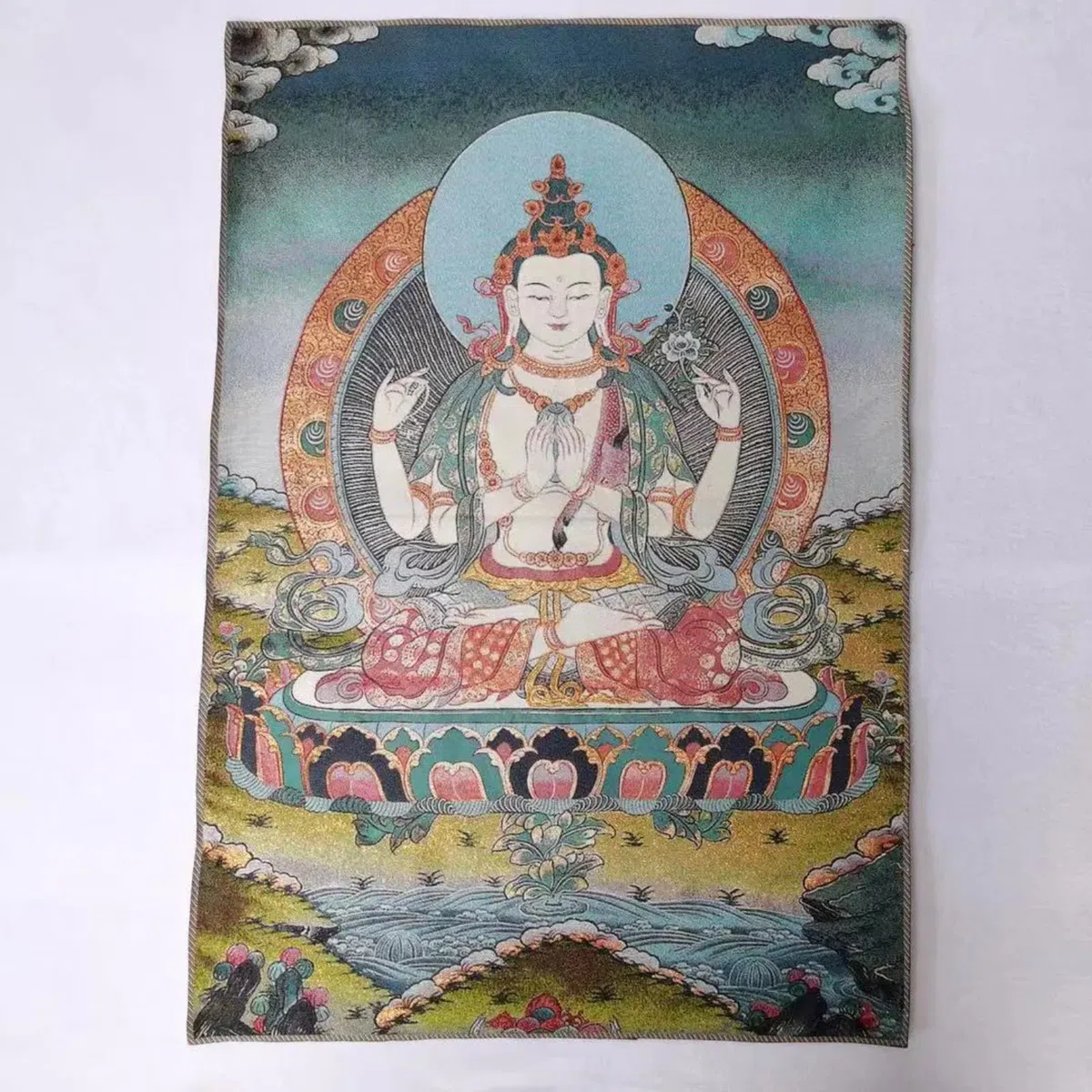 FENNYYAR Decorazione murale ricamata Thangka in broccato in stile tibetano, 90 cm 35 pollici, pittura murale Avalokiteshvara a quattro braccia